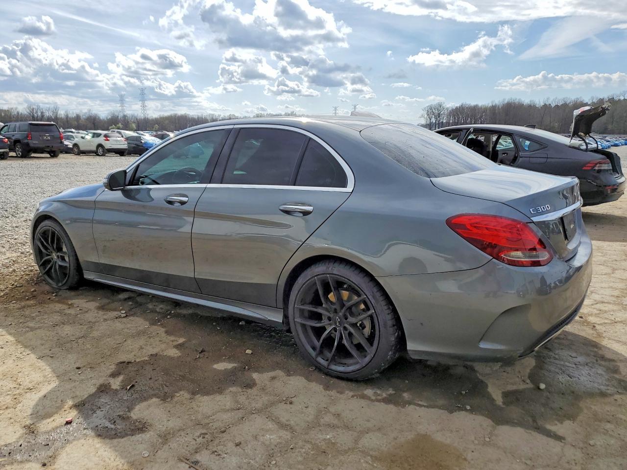 2017 Mercedes-Benz C 300 4Matic - Фото 2