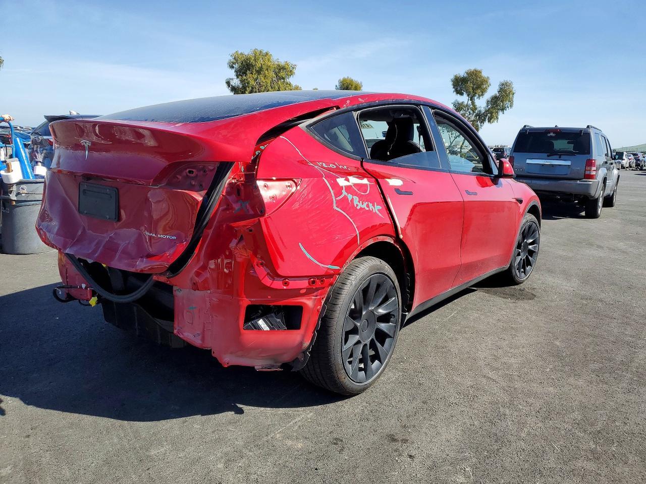 2023 Tesla Model Y - Image 3