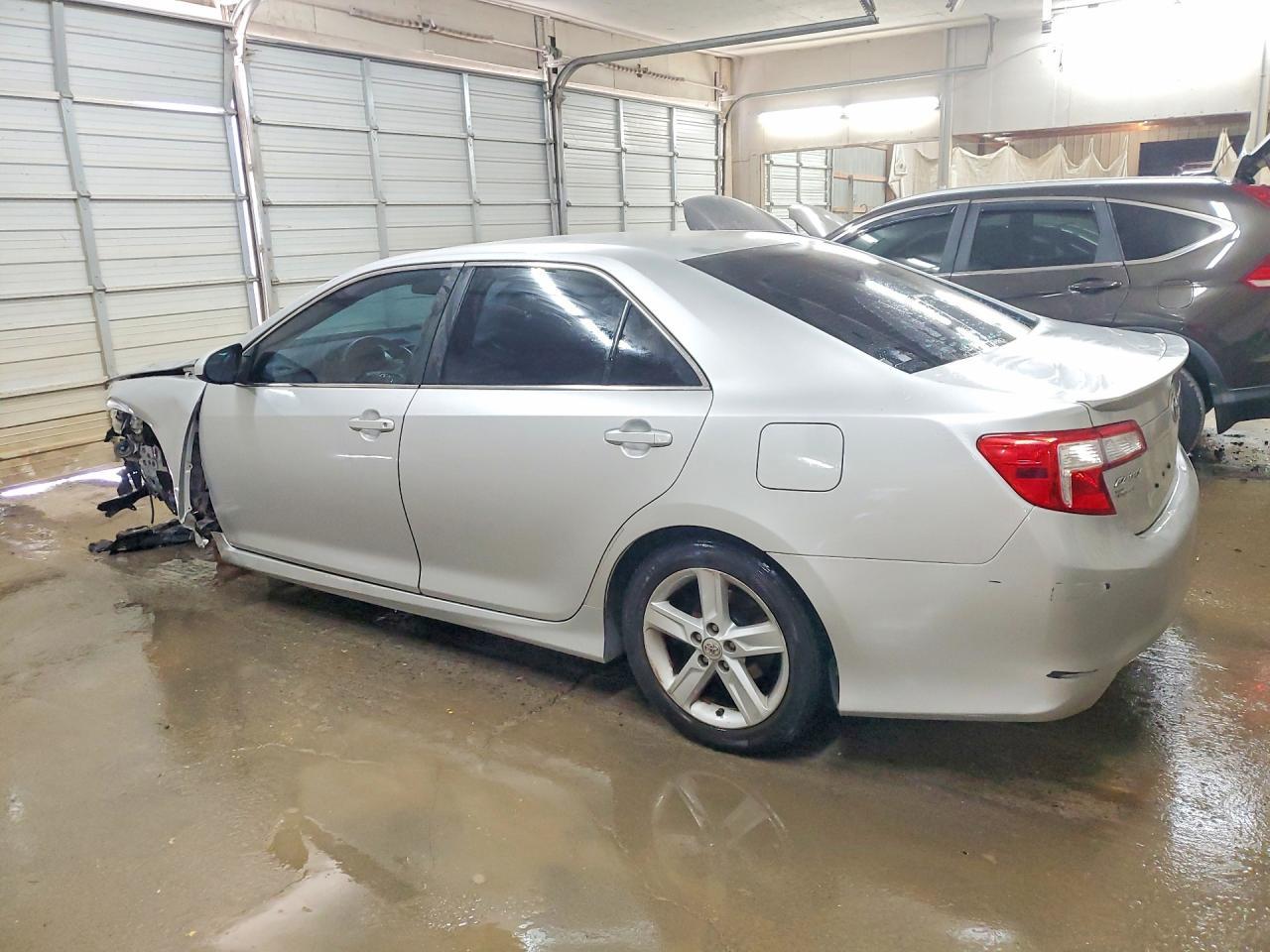 2013 Toyota Camry Se - Image 2