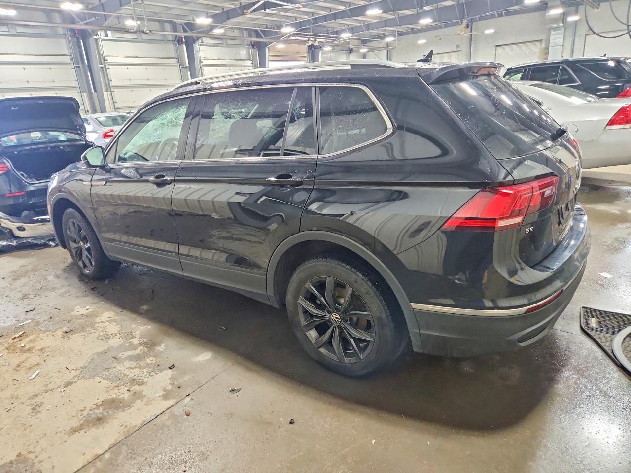 2024 Volkswagen Tiguan Se - Фото 2