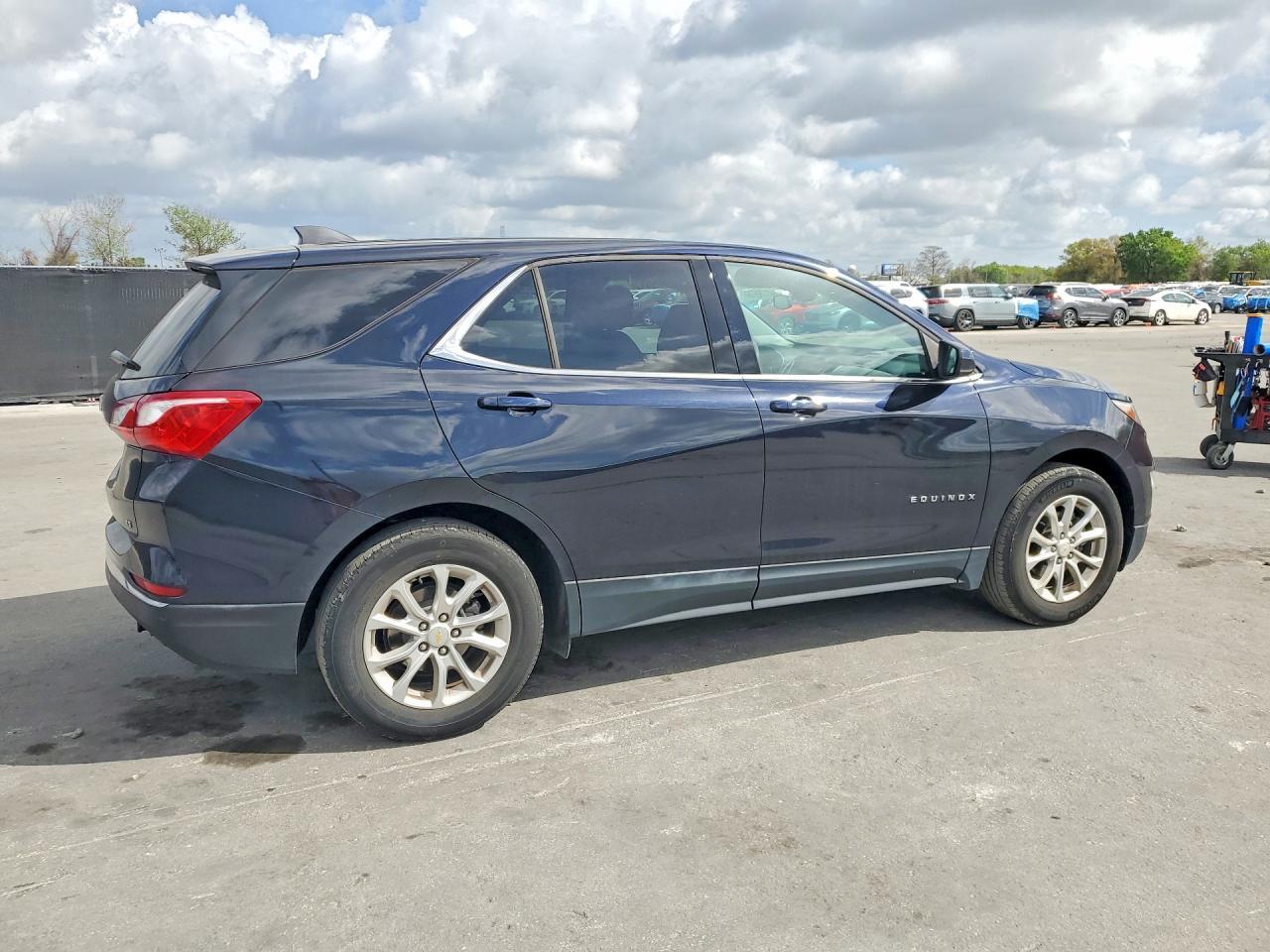 2020 Chevrolet Equinox Lt - Фото 3
