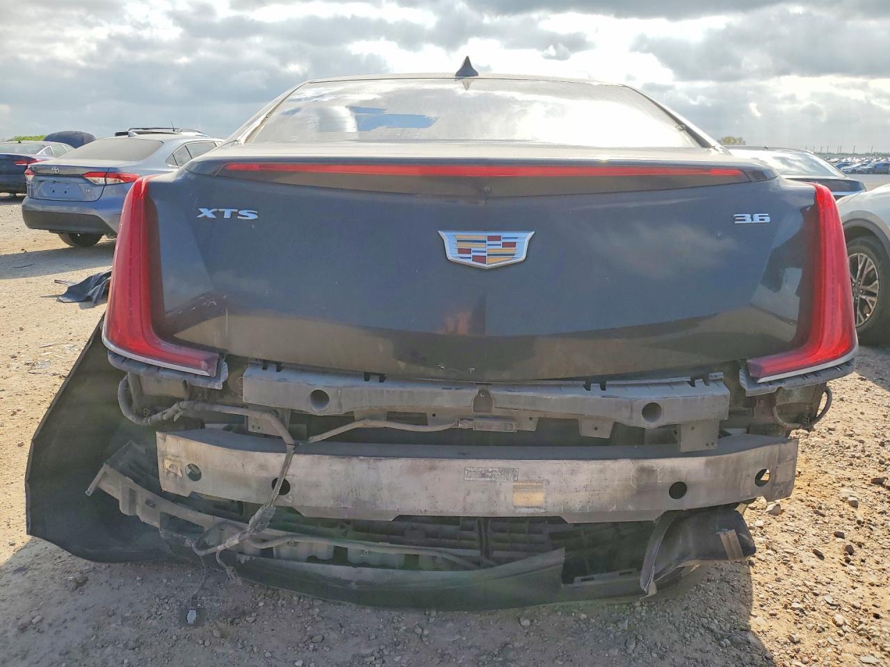 2019 Cadillac Xts Luxury - Image 6