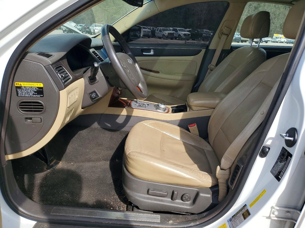 2013 Hyundai Genesis 3.8L - Image 7