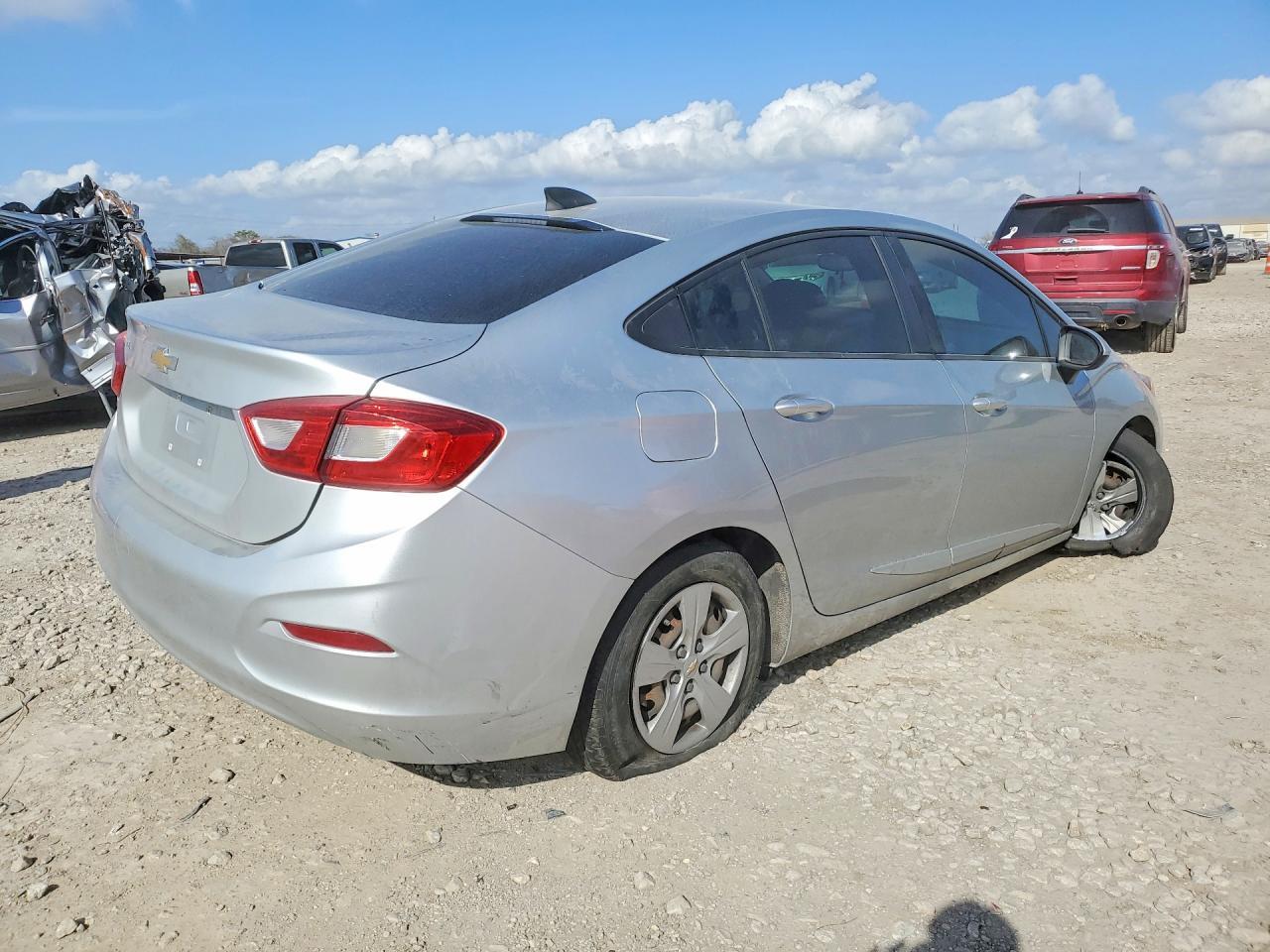 2018 Chevrolet Cruze Ls - Фото 3