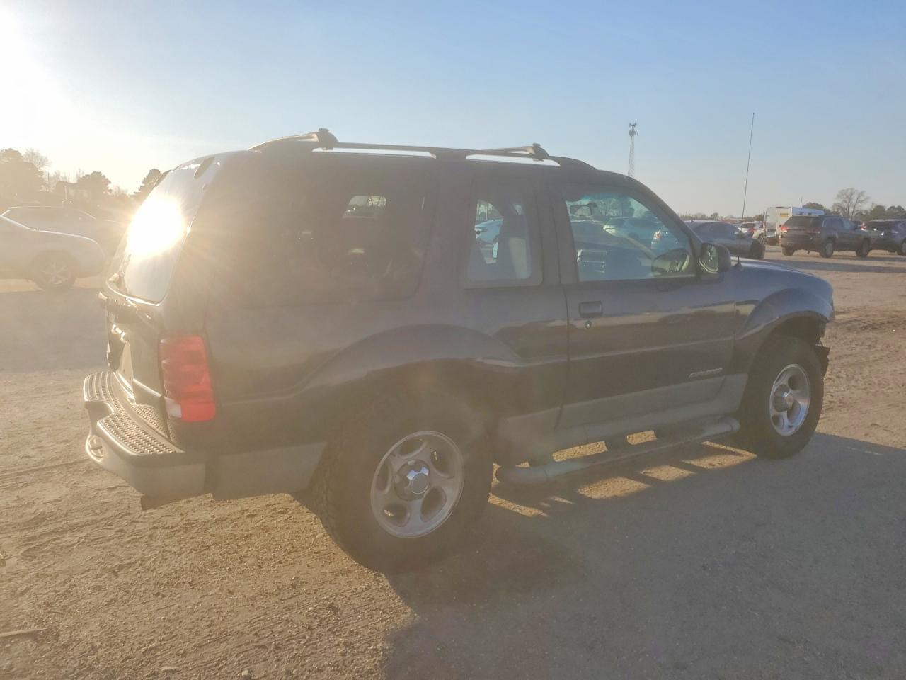 2001 Ford Explorer Sport - Фото 3