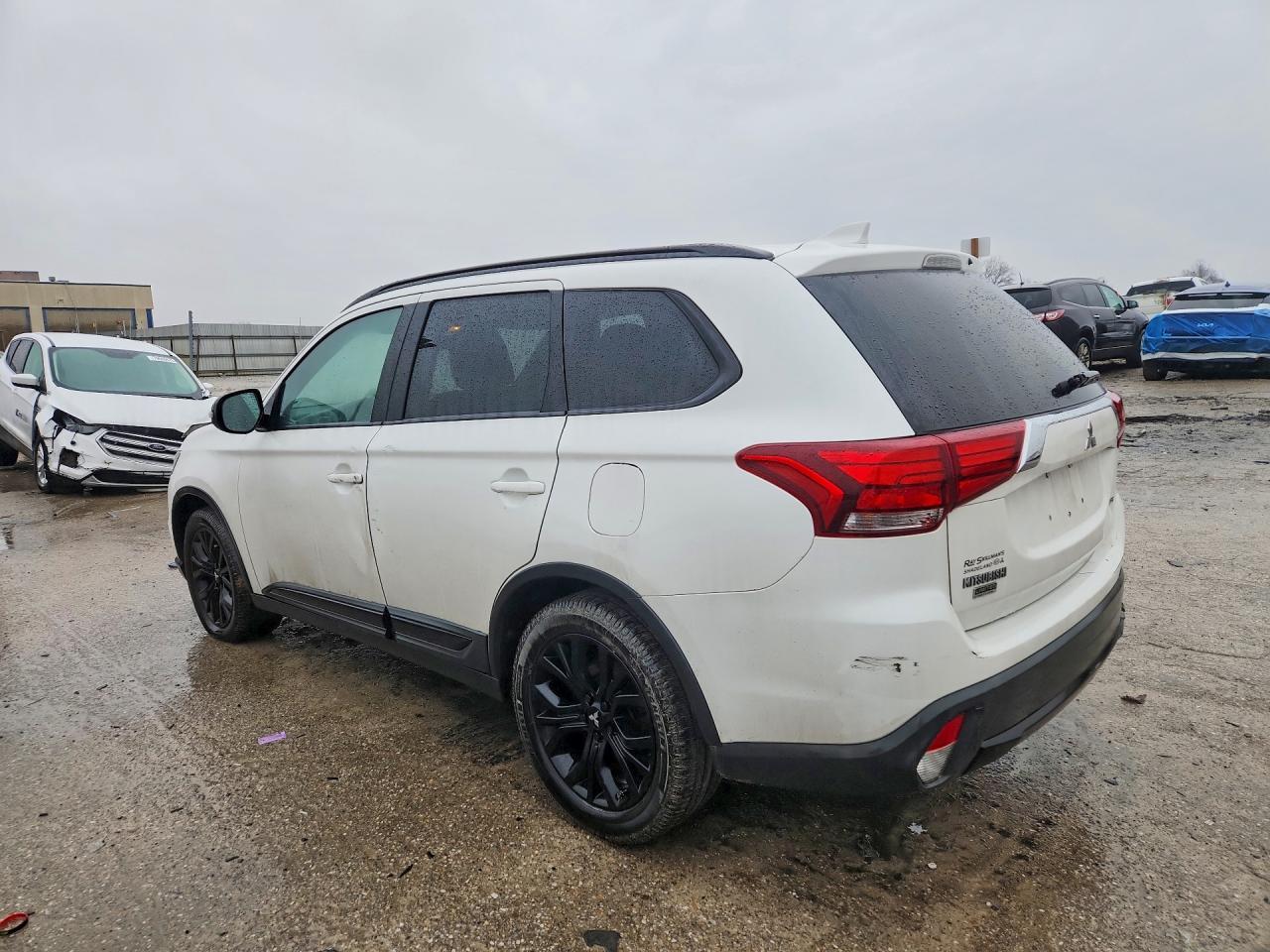 2018 Mitsubishi Outlander Se - Фото 2