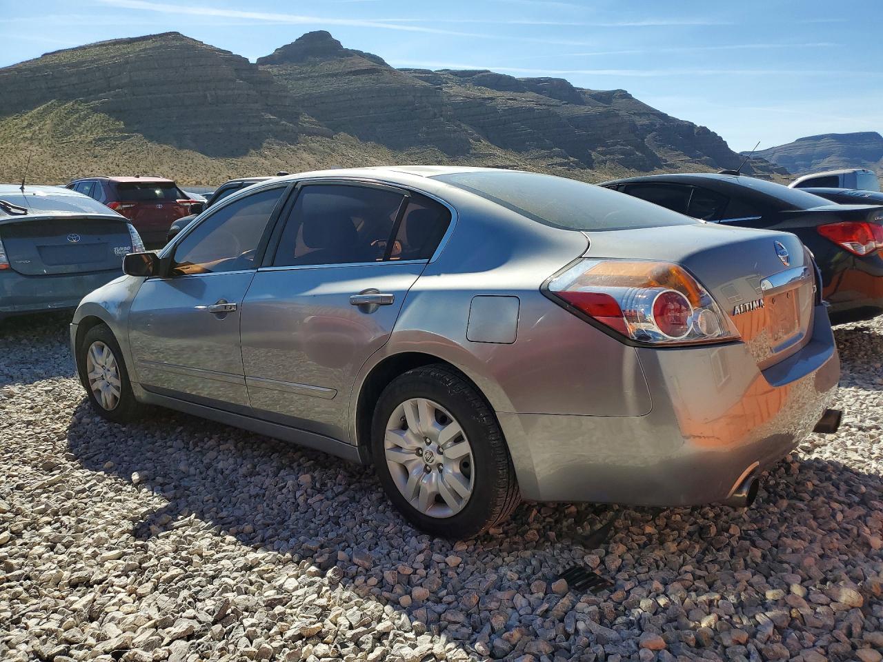 2009 Nissan Altima 2.5 - Фото 2