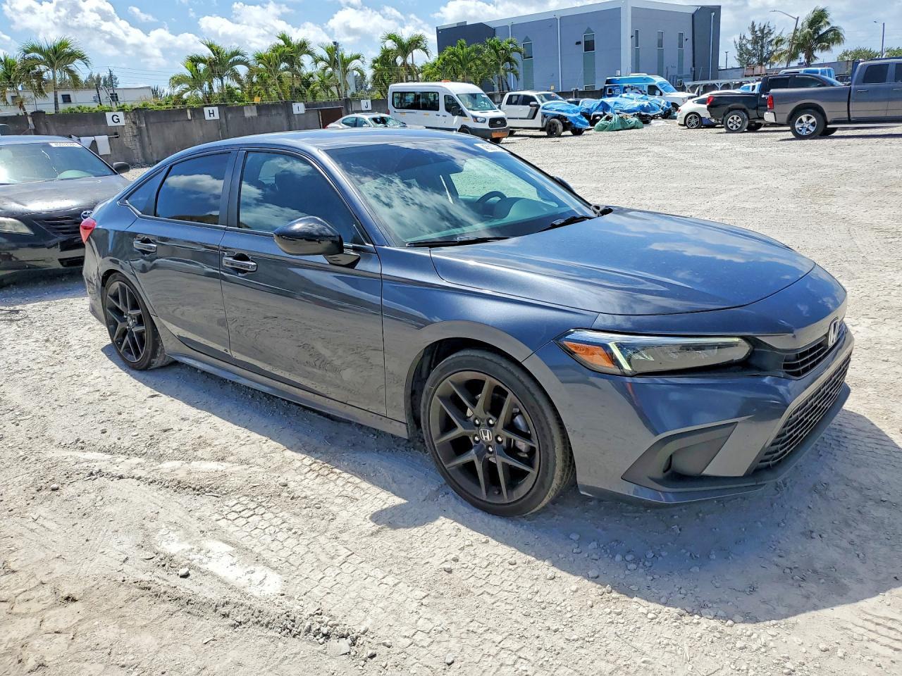 2023 Honda Civic Sport - Image 4