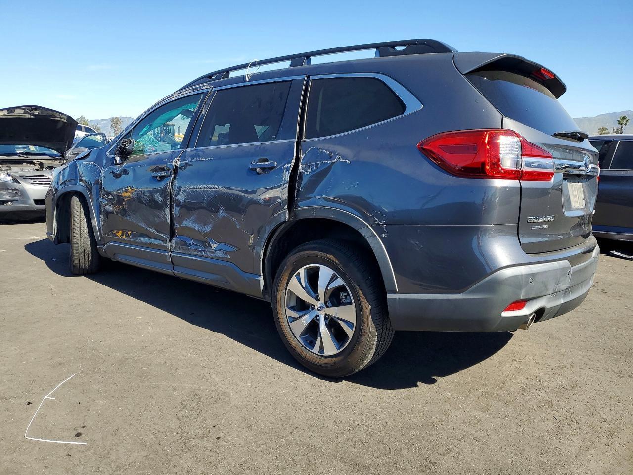 2019 Subaru Ascent Premium - Фото 2