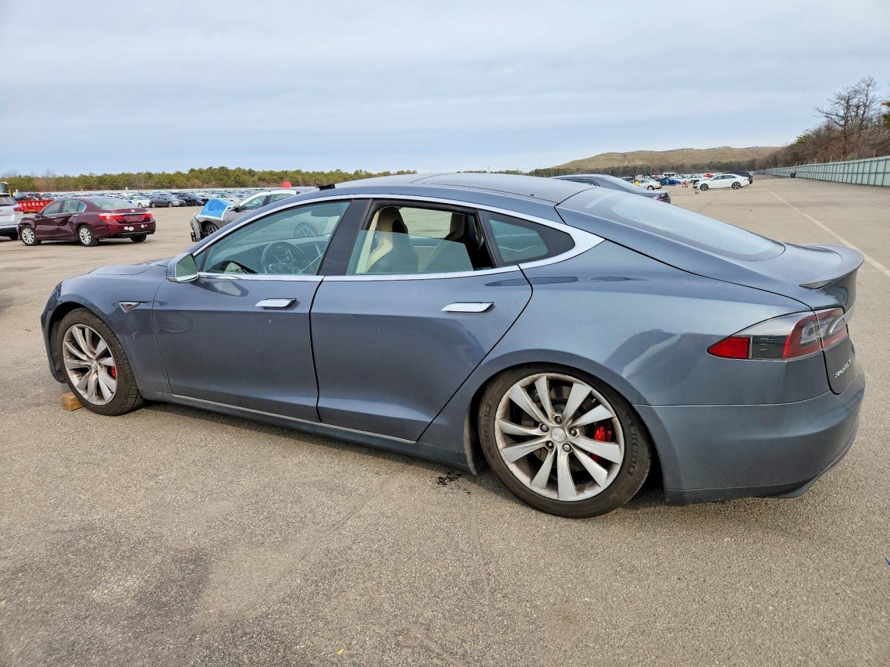 2014 Tesla Model S - Фото 2