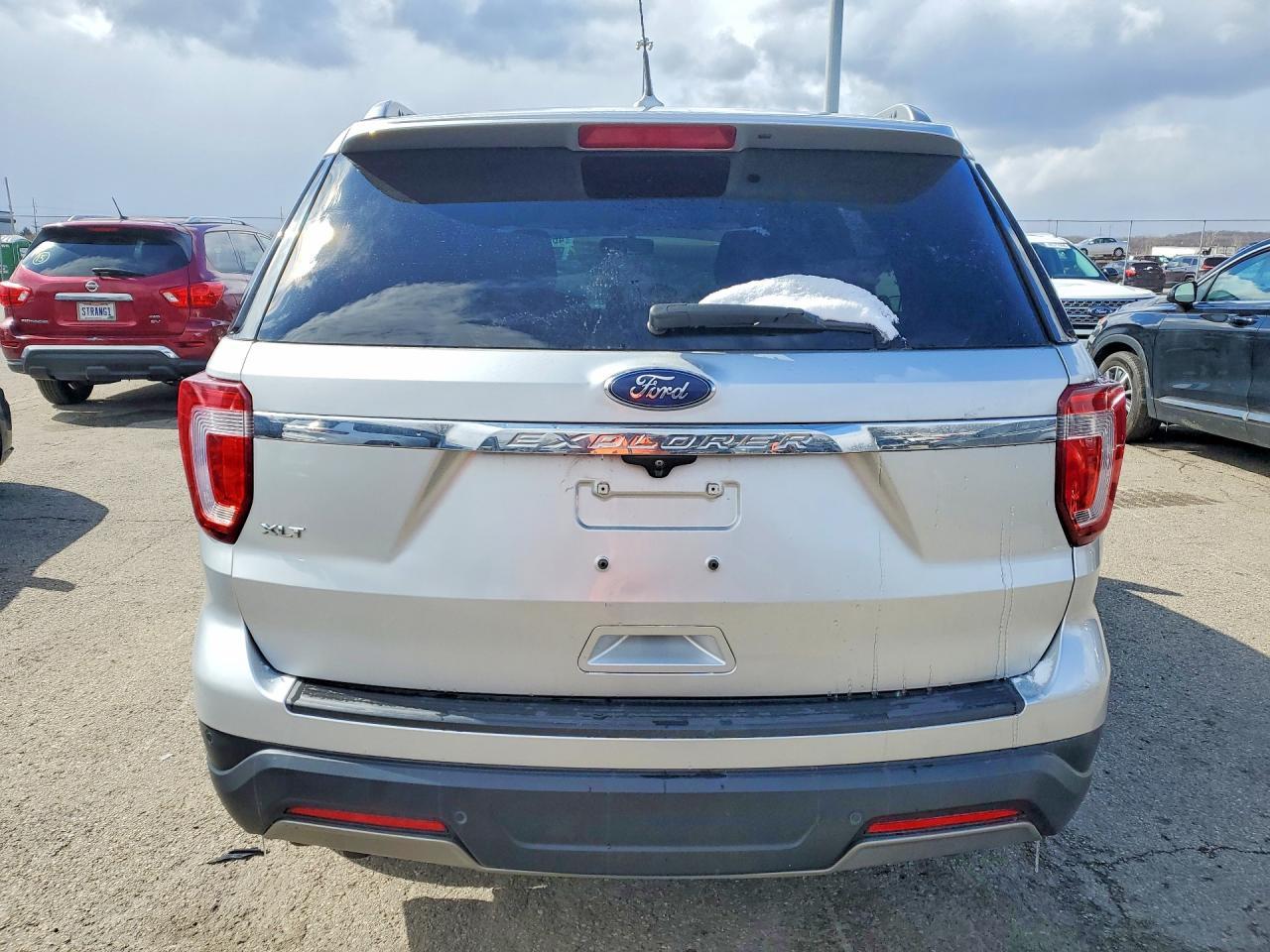 2019 Ford Explorer Xlt - Фото 6