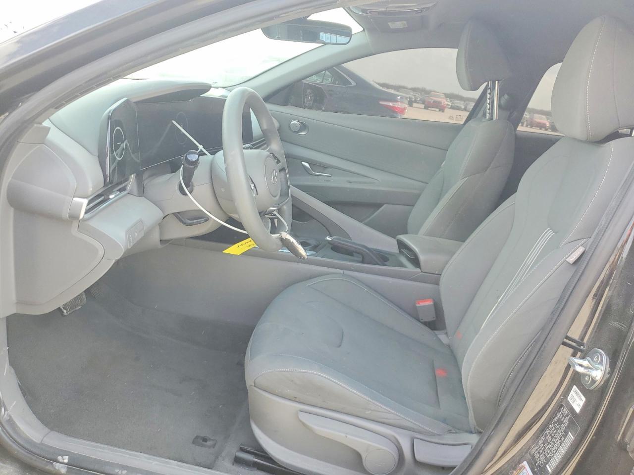 2024 Hyundai Elantra Hybrid - Image 7