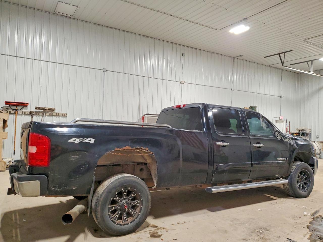 2008 Chevrolet Silverado K3500 - Image 3