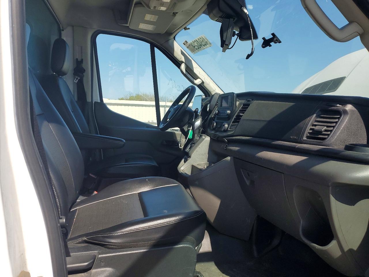 2022 Ford Transit Delivery Truck - Фото 5