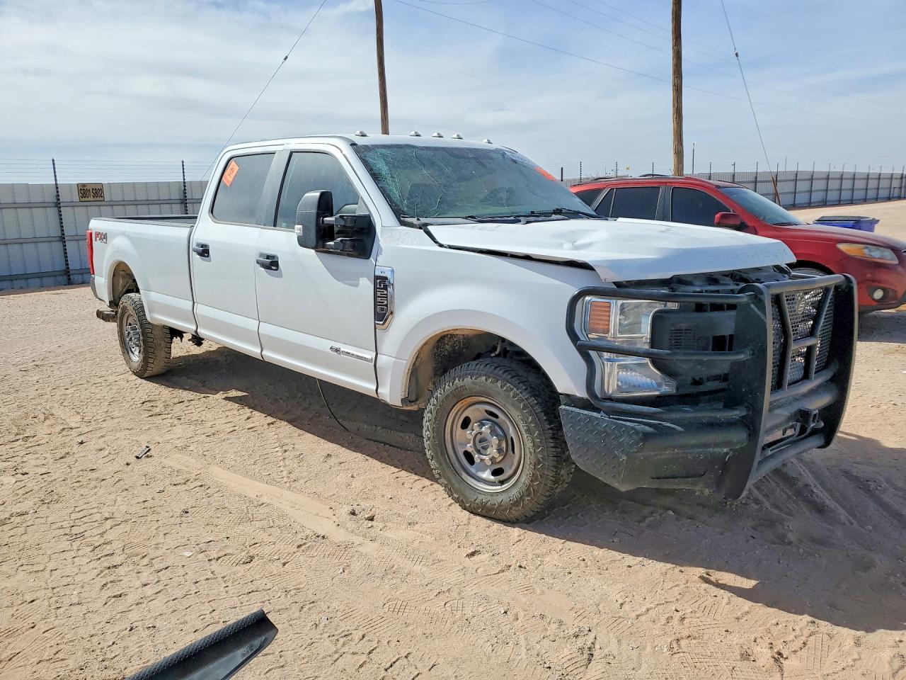 2022 Ford F250 Super Duty - Фото 4