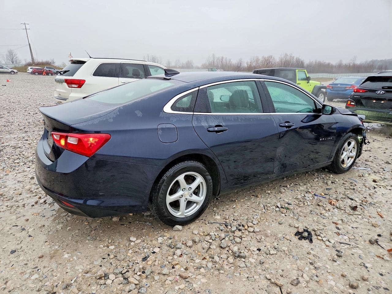 2018 Chevrolet Malibu Ls - Фото 3