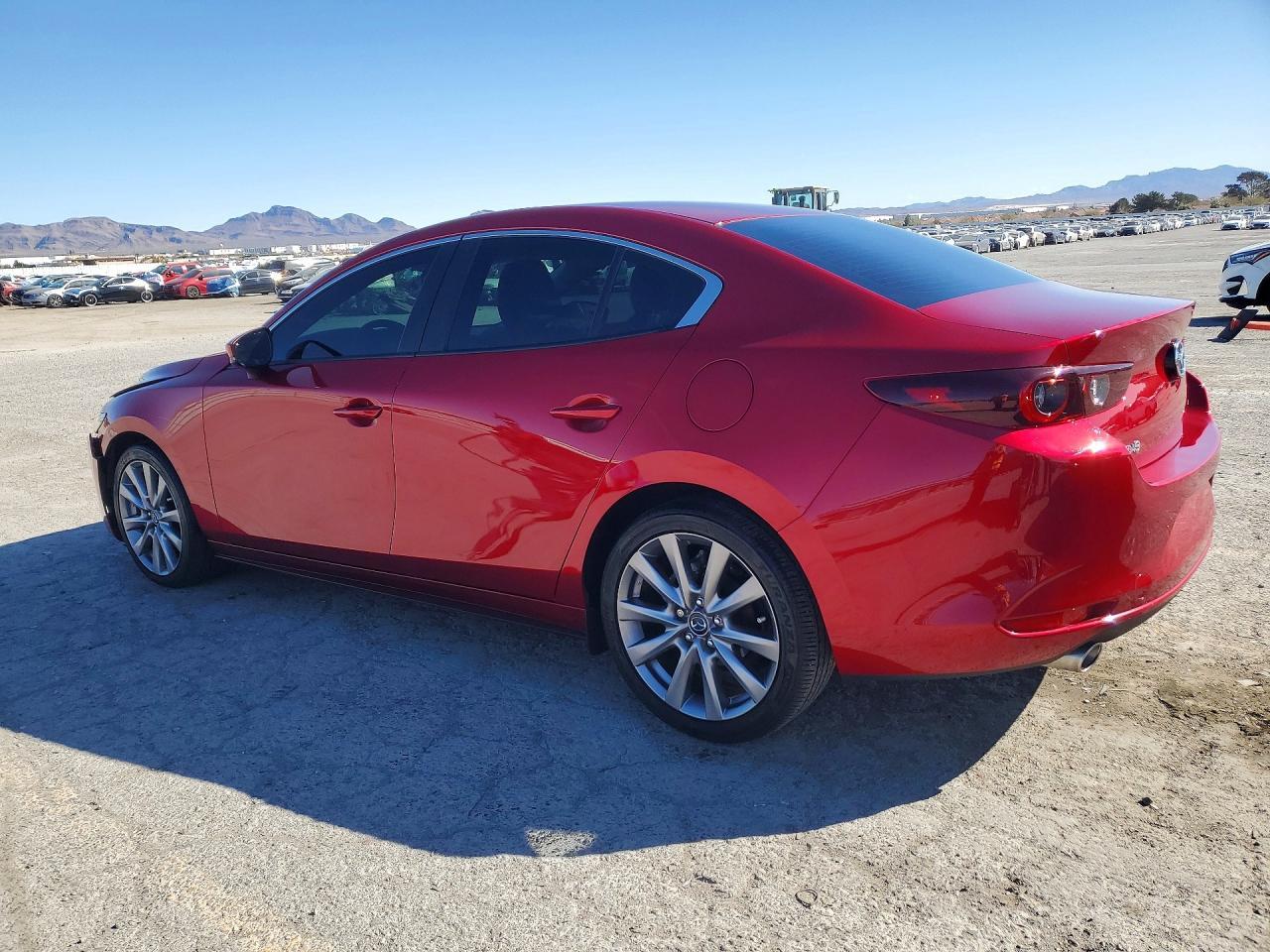 2023 Mazda 3 Preferred - Фото 2