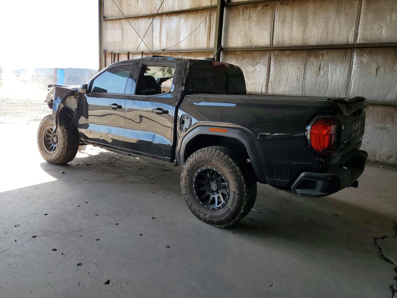 2024 GMC Canyon - Image 2