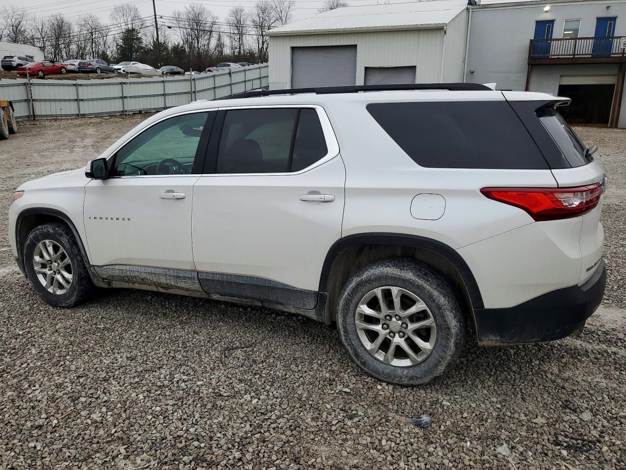 2021 Chevrolet Traverse Lt - Image 2