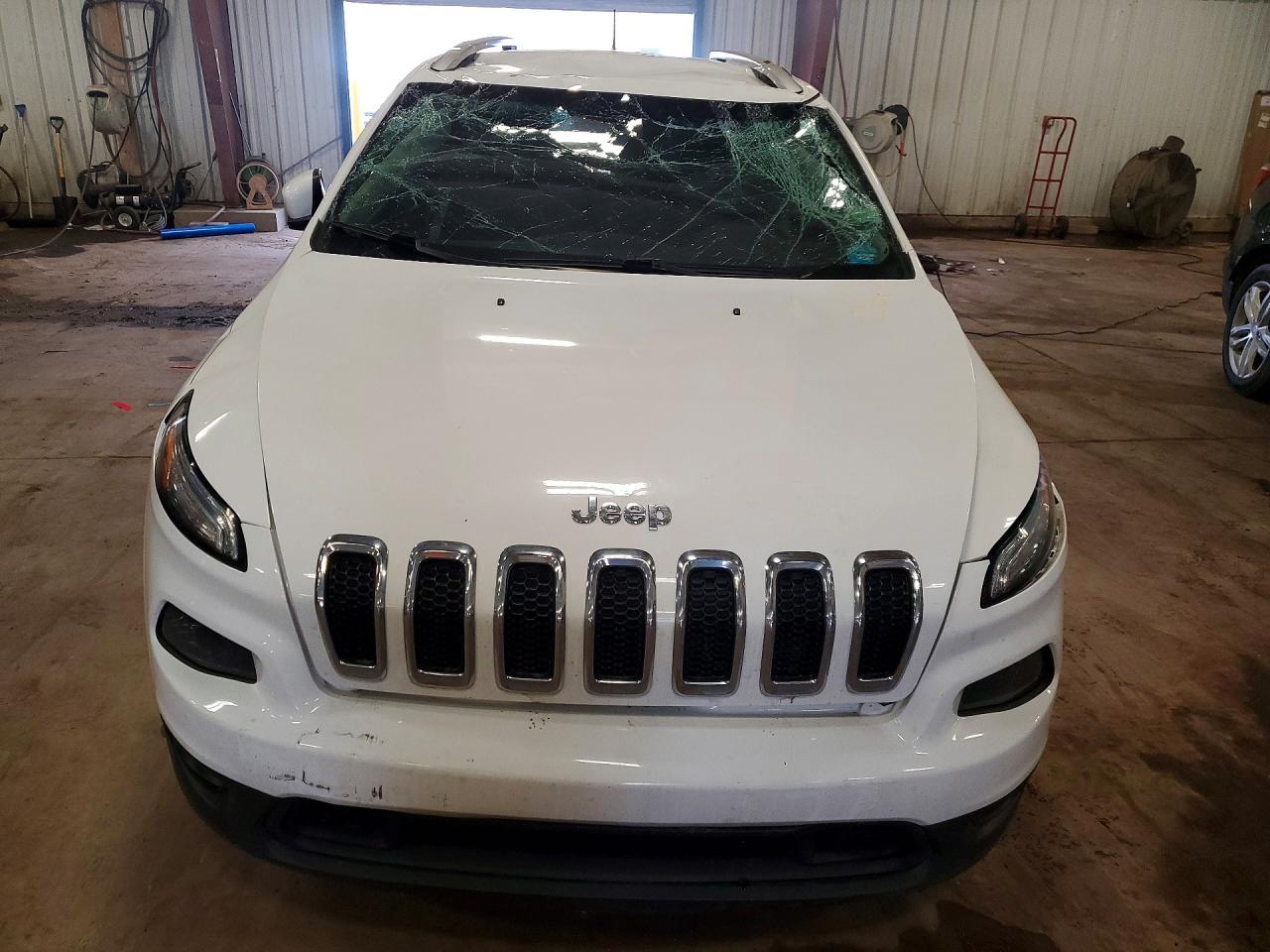2018 Jeep Cherokee Latitude - Image 5