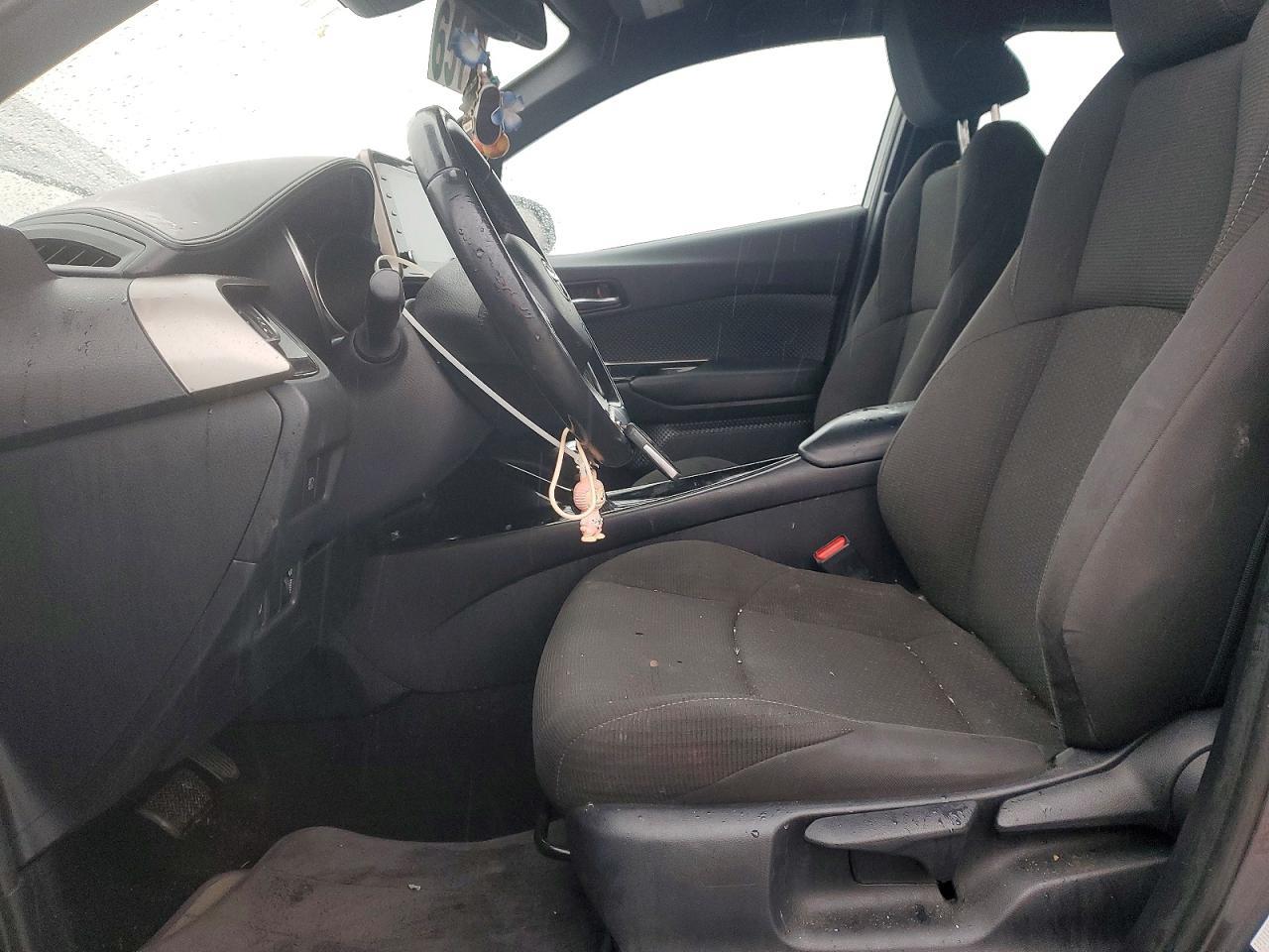 2019 Toyota C-Hr Xle - Image 7