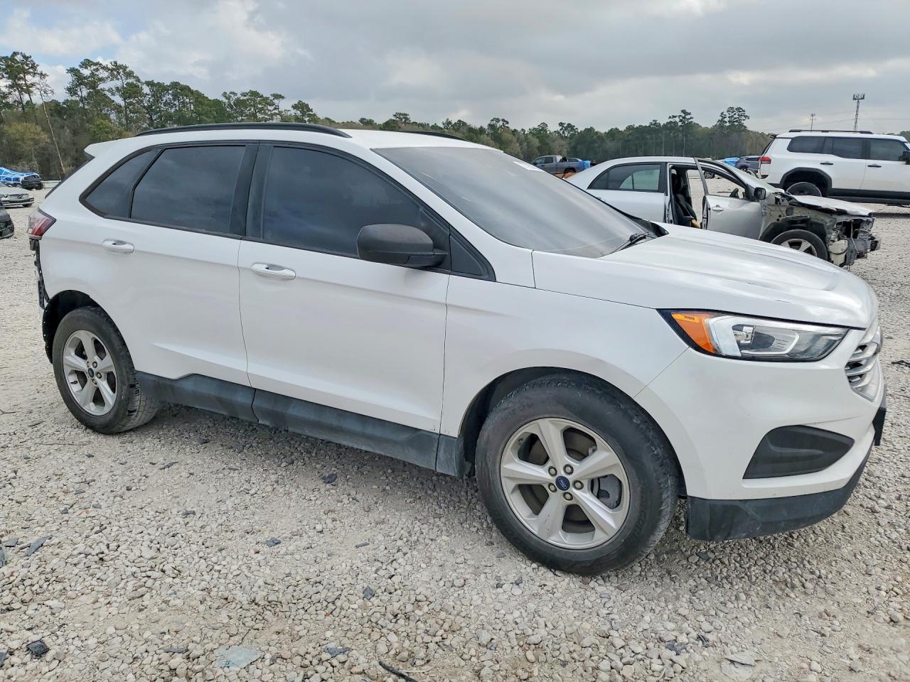 2021 Ford Edge Se - Фото 4