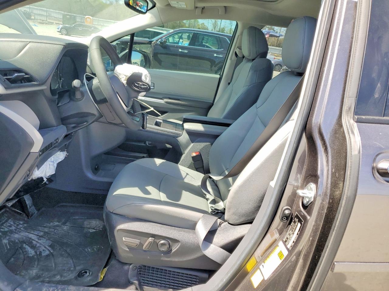 2024 Toyota Sienna Xle 7-Passenger - Фото 7