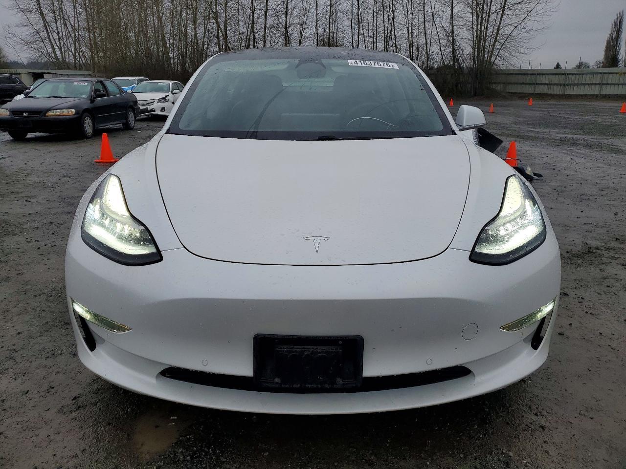 2020 Tesla Model 3 - Фото 5