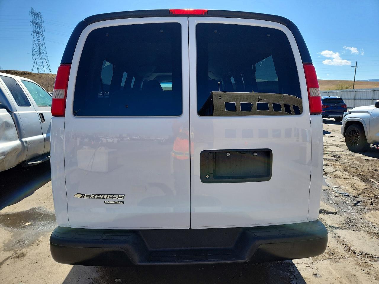 2014 Chevrolet Express G3500 Ls - Фото 6