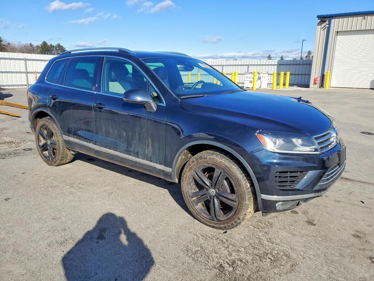 2017 Volkswagen Touareg - Фото 4