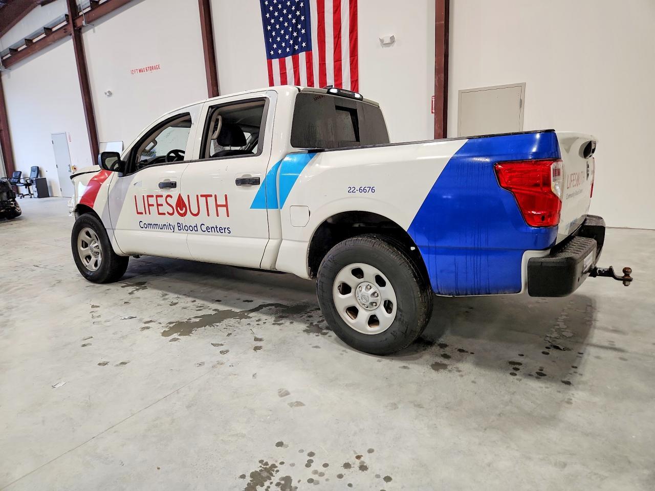 2022 Nissan Titan S - Image 2