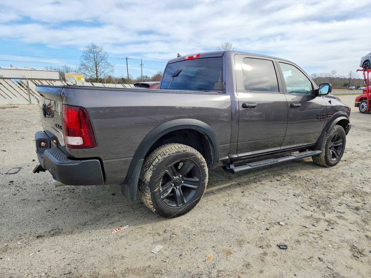 2021 Ram 1500 Classic Slt - Фото 3