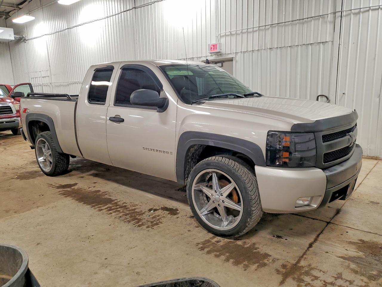 2007 Chevrolet Silverado K1500 - Image 4