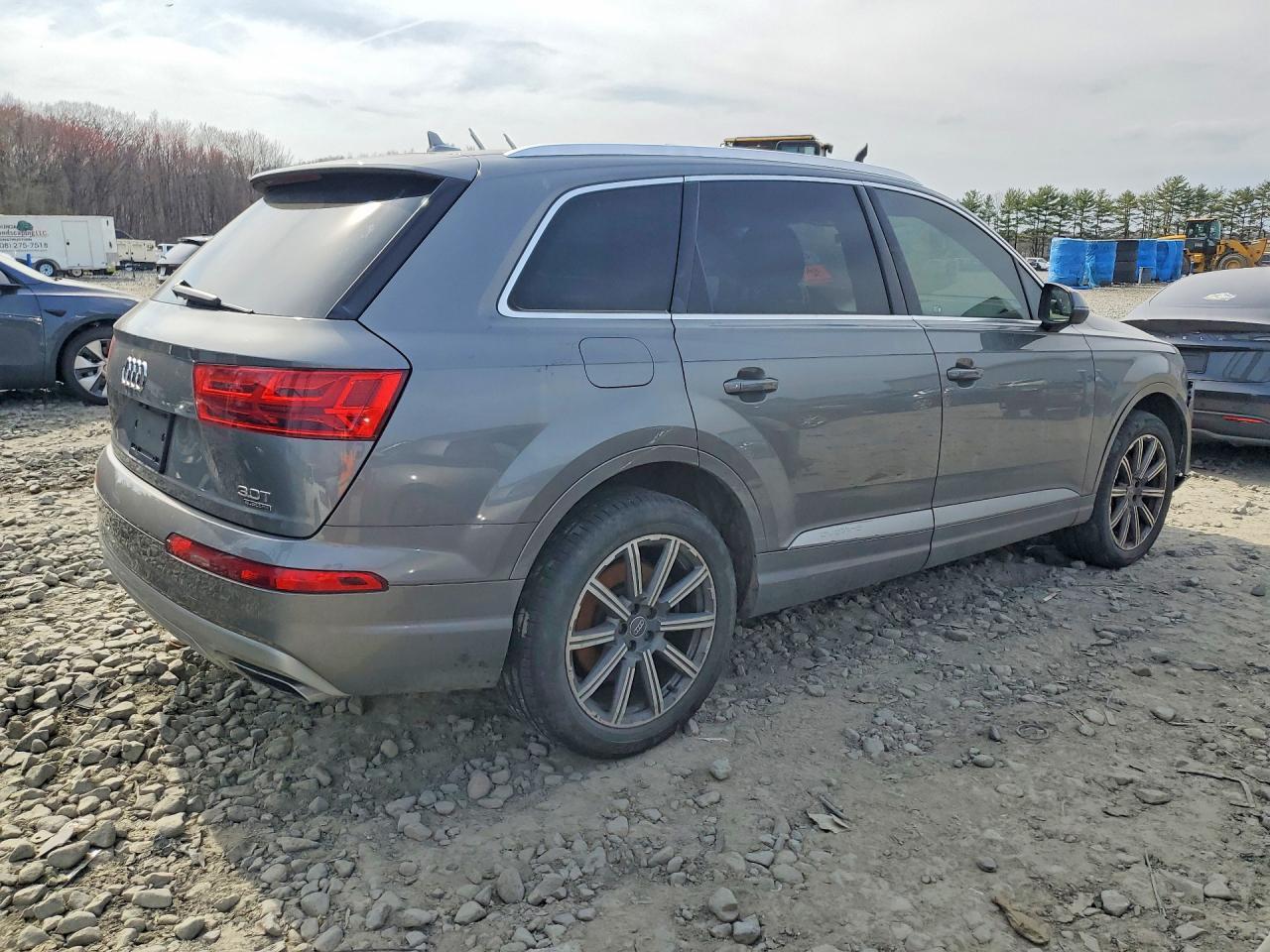 2017 Audi Q7 Premium Plus - Image 3