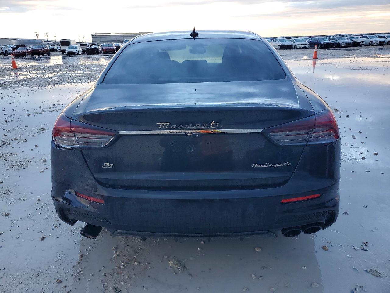 2022 Maserati Quattroporte Modena - Фото 6