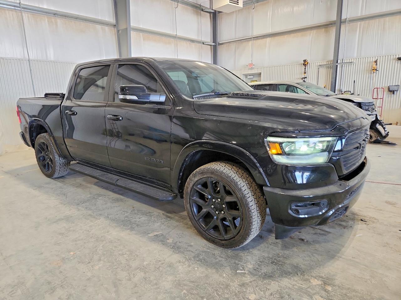 2021 Ram 1500 Laramie - Фото 4