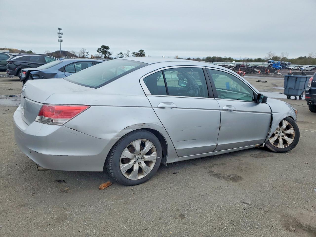 2009 Honda Accord - Image 3