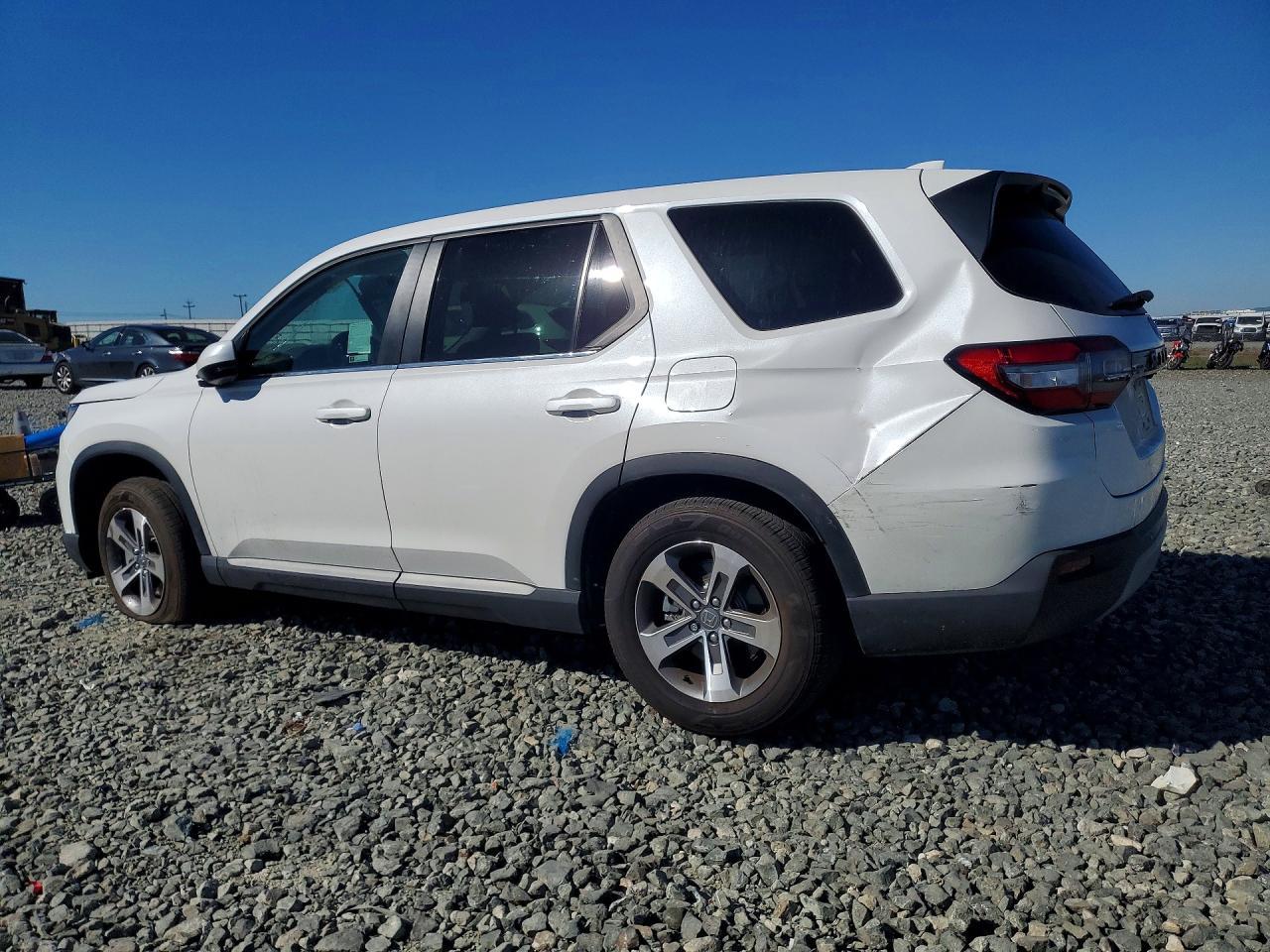 2025 Honda Pilot Exl - Image 2