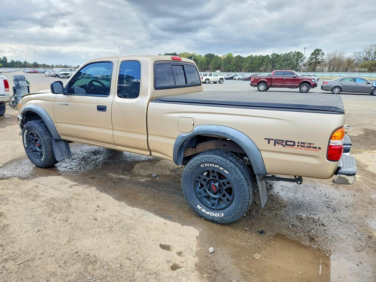 2002 Toyota Tacoma Prerunner V6 - Image 2