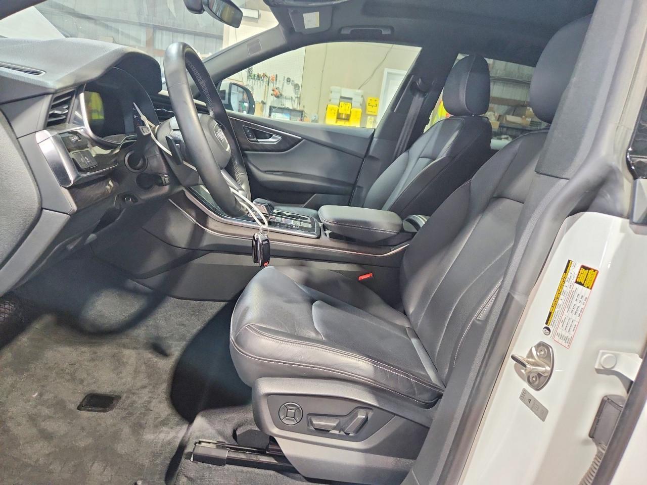 2022 Audi Q8 Premium Plus S-Line - Image 7