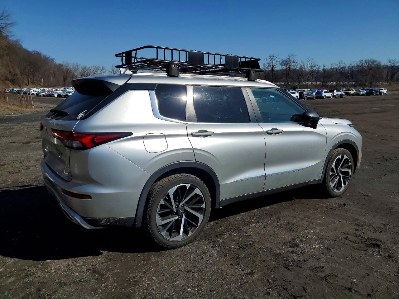 2022 Mitsubishi Outlander Se - Фото 3