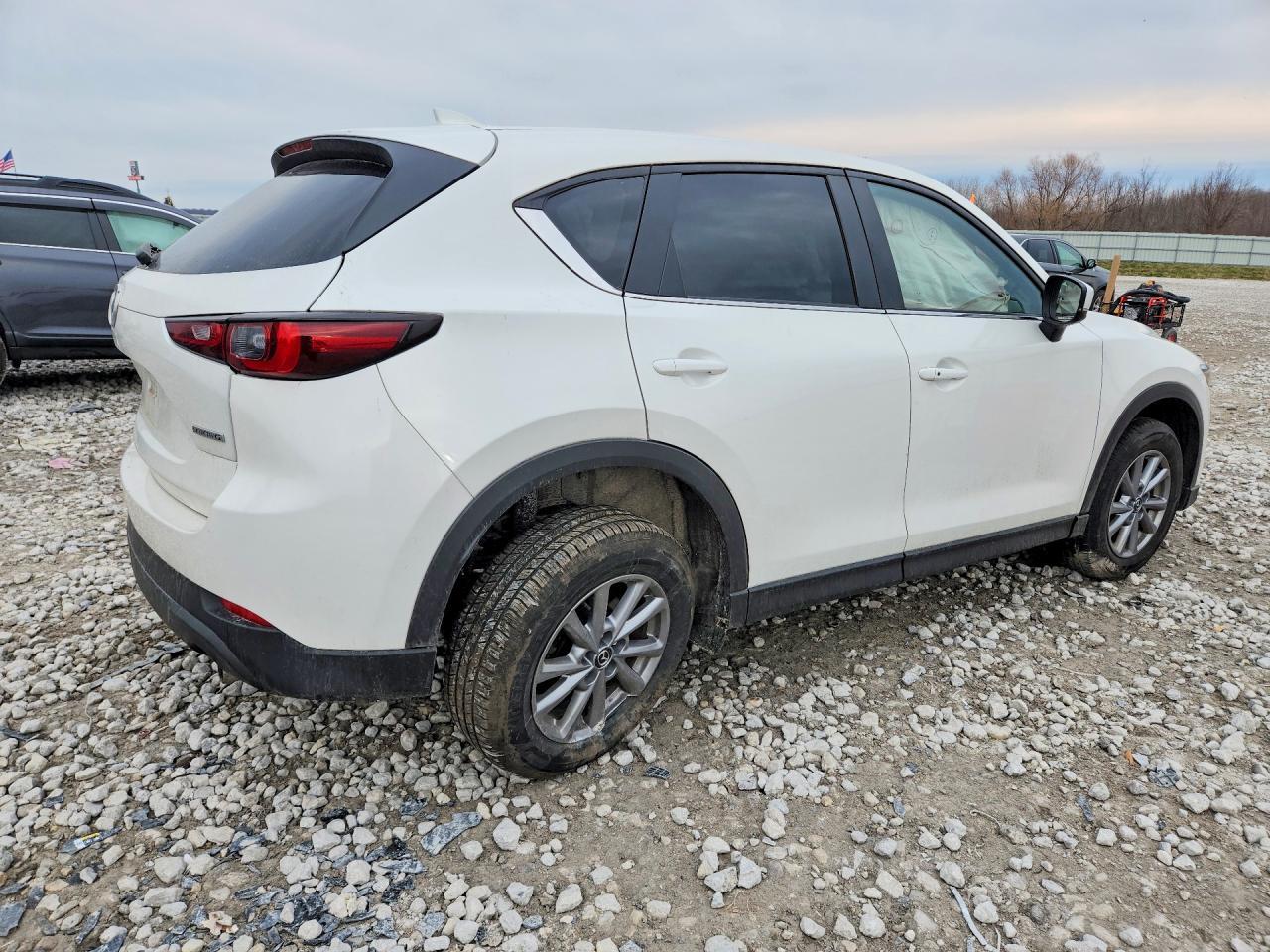 2023 Mazda Cx-5 Preferred - Image 3