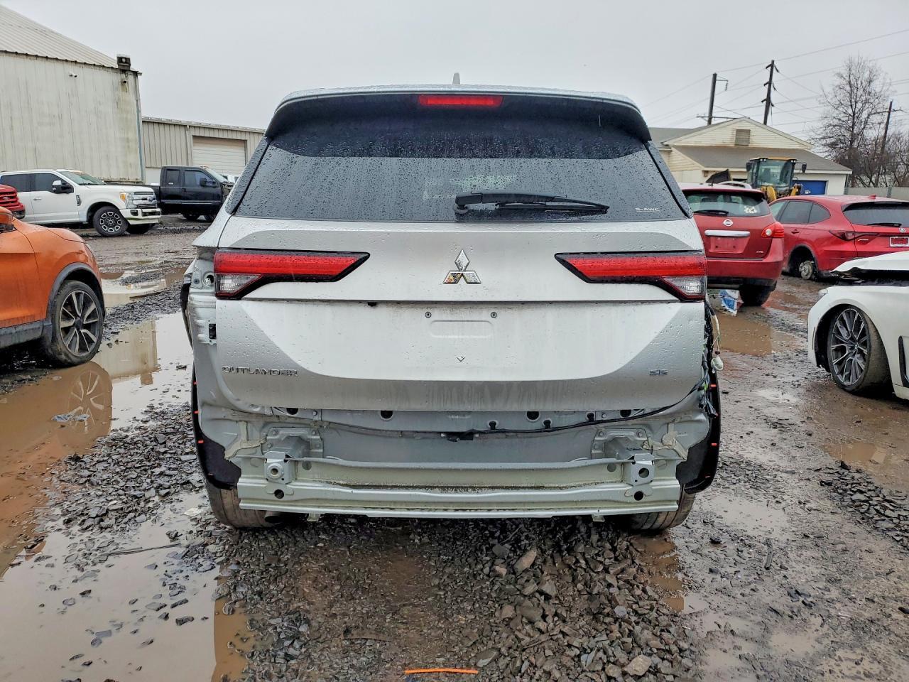2024 Mitsubishi Outlander Se - Image 6