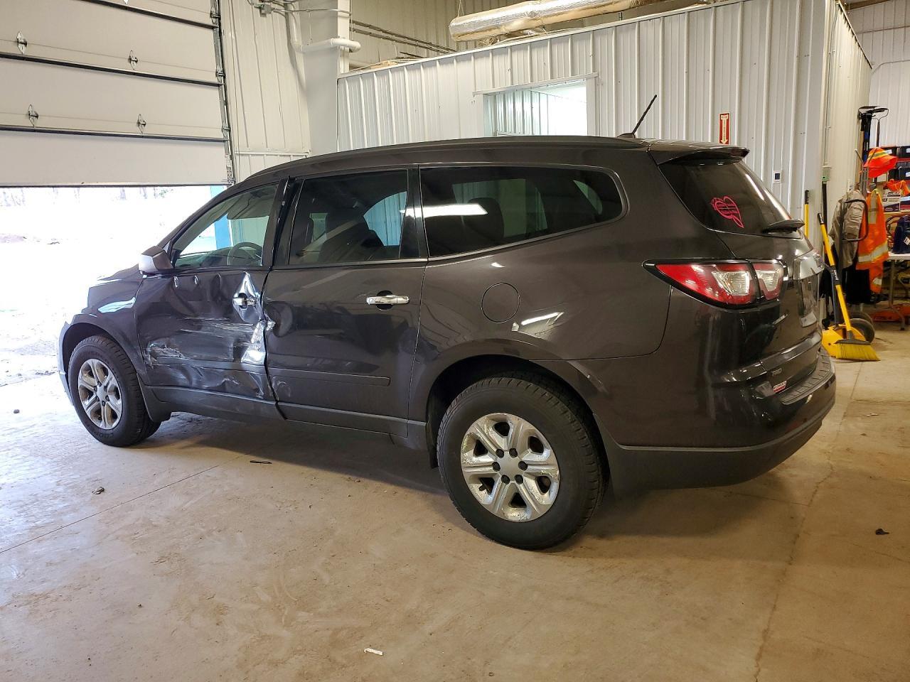 2015 Chevrolet Traverse Ls - Фото 2