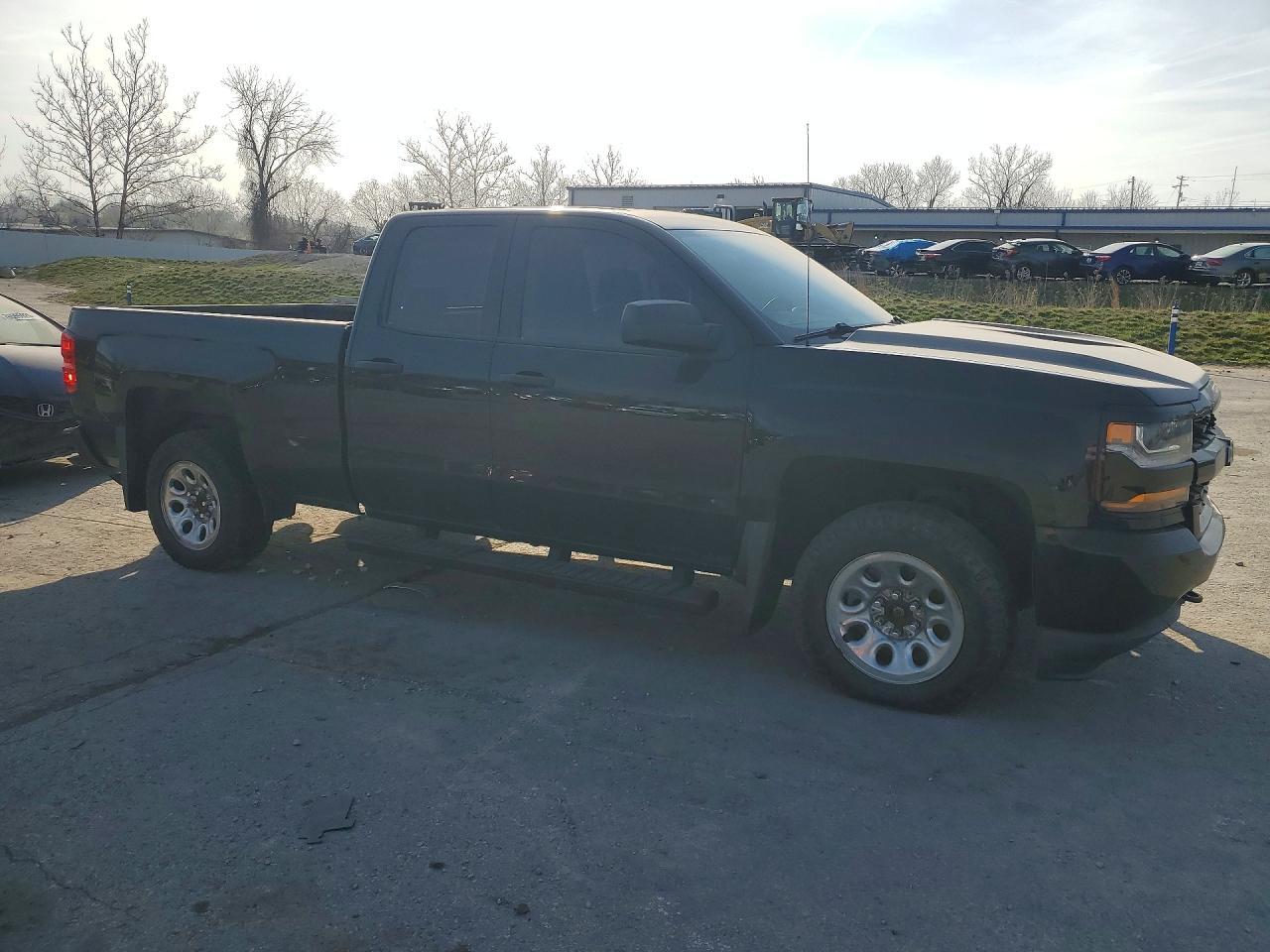 2017 Chevrolet Silverado K1500 Custom - Image 4