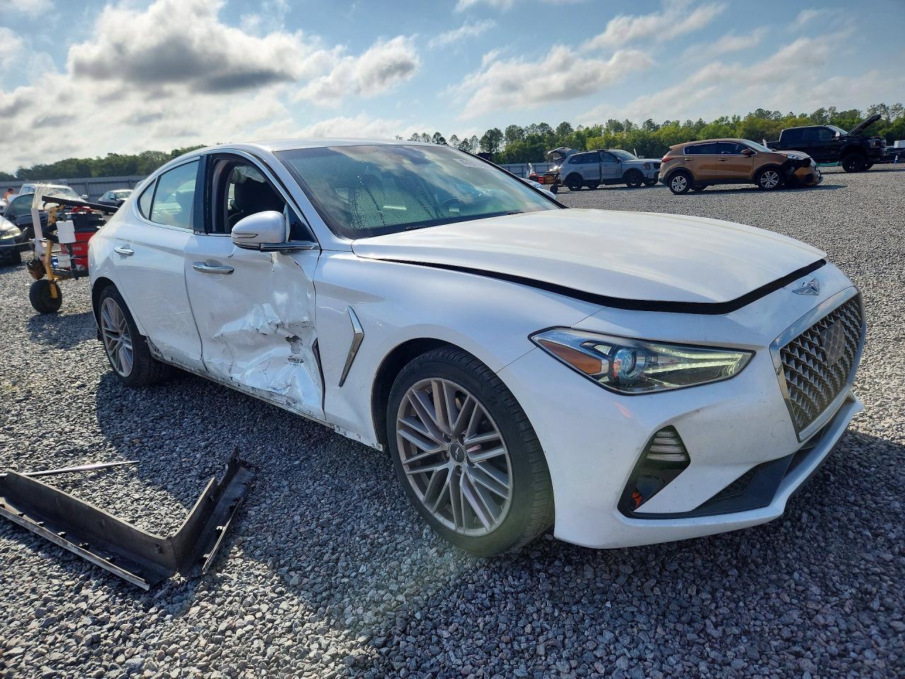 2021 Genesis G70 2.0T - Image 4