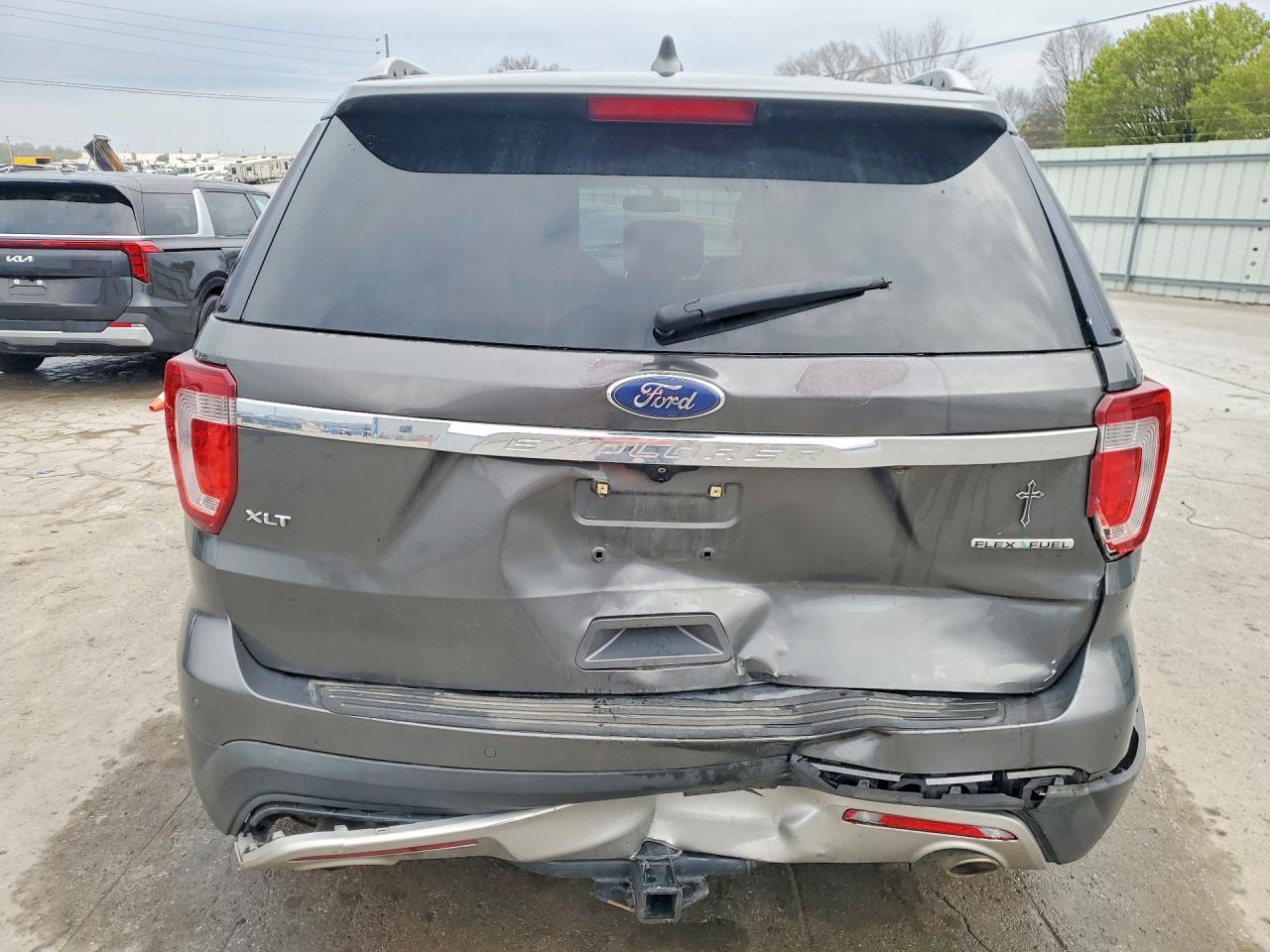 2016 Ford Explorer Xlt - Фото 6