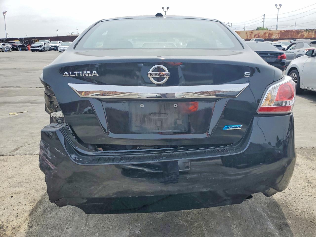 2014 Nissan Altima 2.5 S - Image 6
