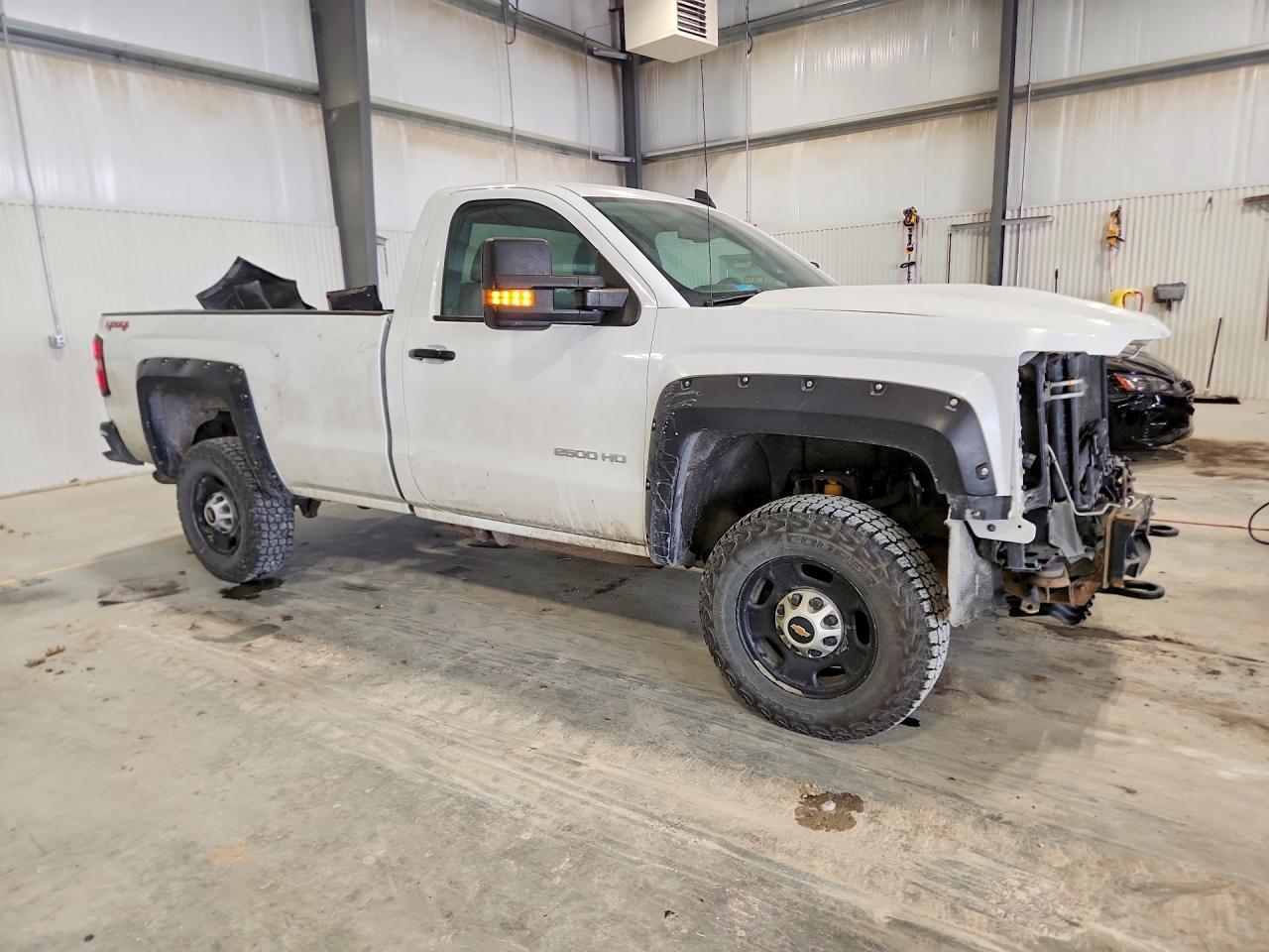 2015 Chevrolet Silverado K2500 Heavy Duty - Image 4