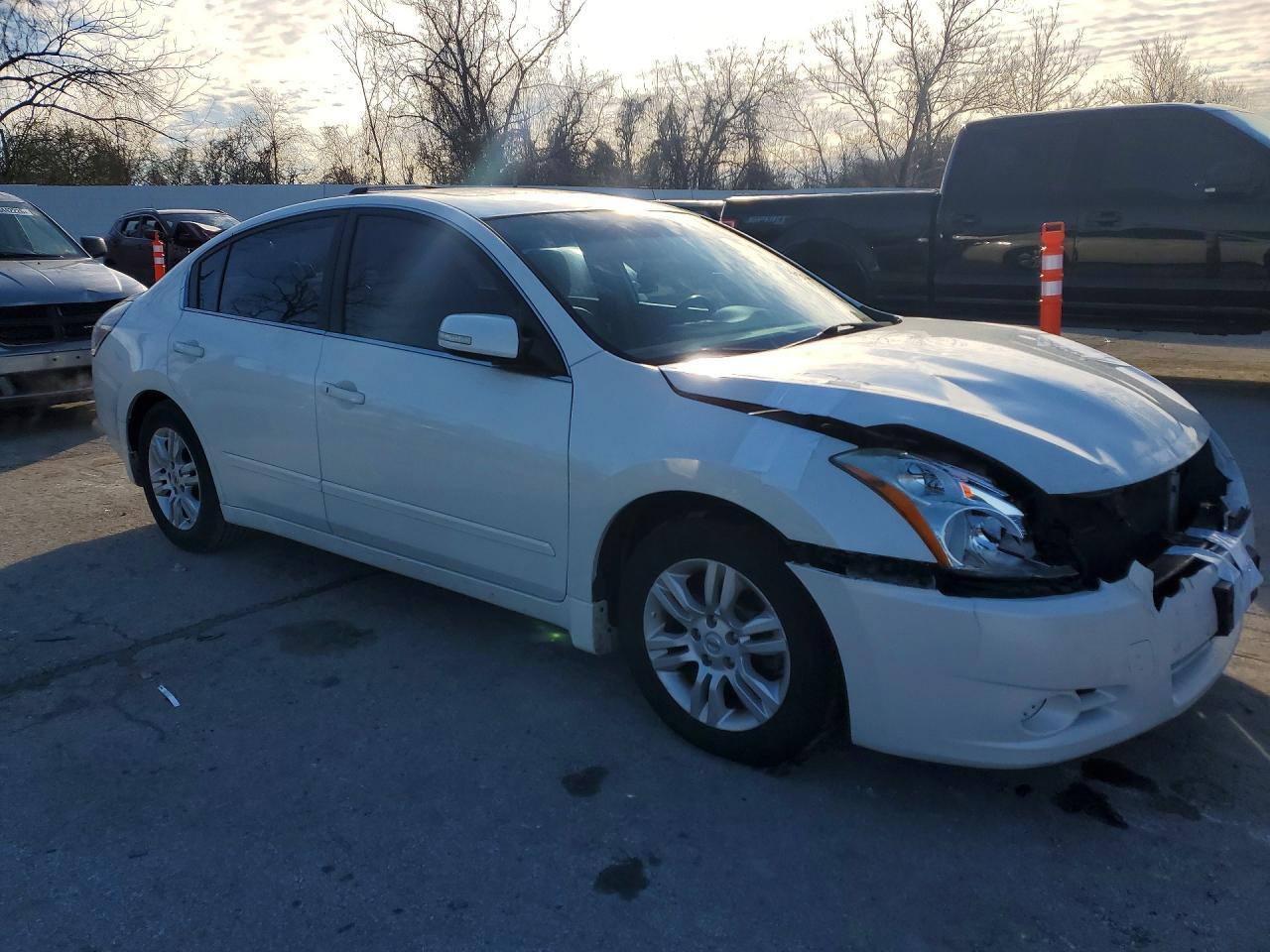2011 Nissan Altima 2.5 - Фото 4